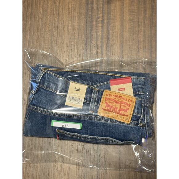NWT Levi's 505 Regular Straight Leg Jeans Blue Stretch 42x32 - Picture 6 of 6